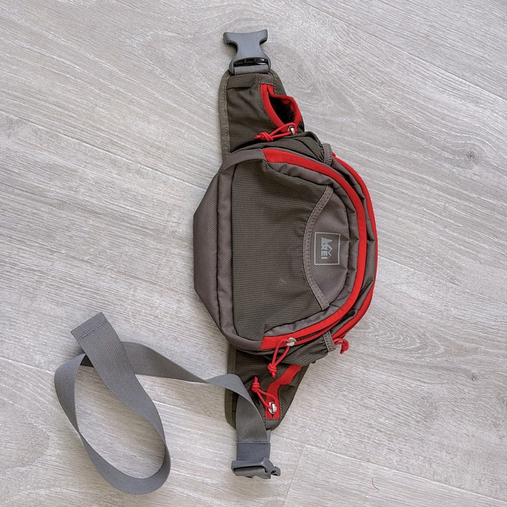 REI Co-Op Journey Fanny Pack/Sling Hiking Bag  Brown/ Orange Trim